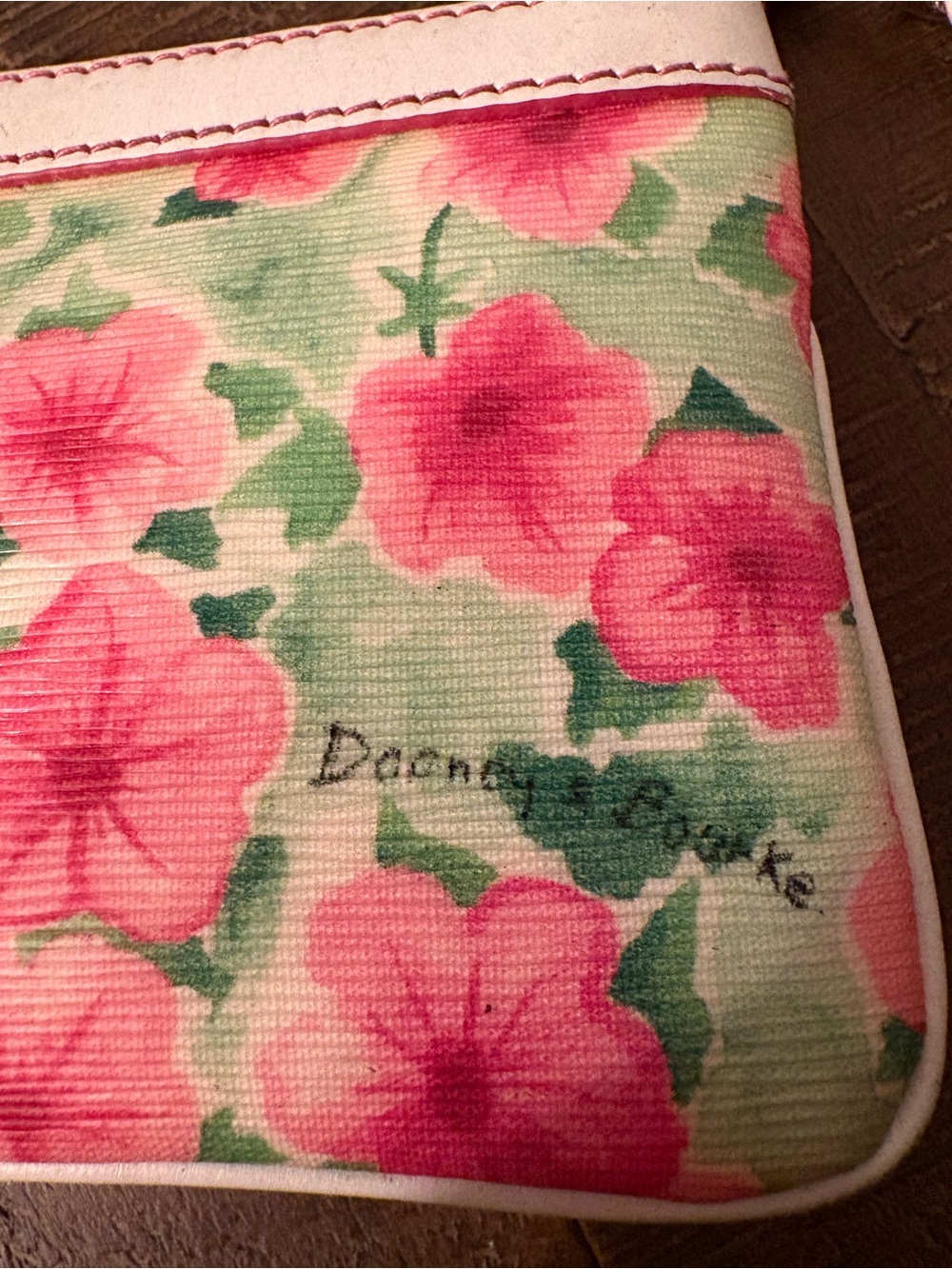 Dooney & Bourke Floral Hibiscus Coated Canvas Wristlet Pouch White Pink - Picture 4 of 4